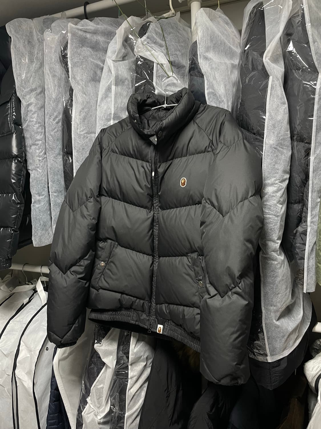 [M사이즈] 베이프 원 포인트 푸퍼 패딩 자켓 상품이미지2