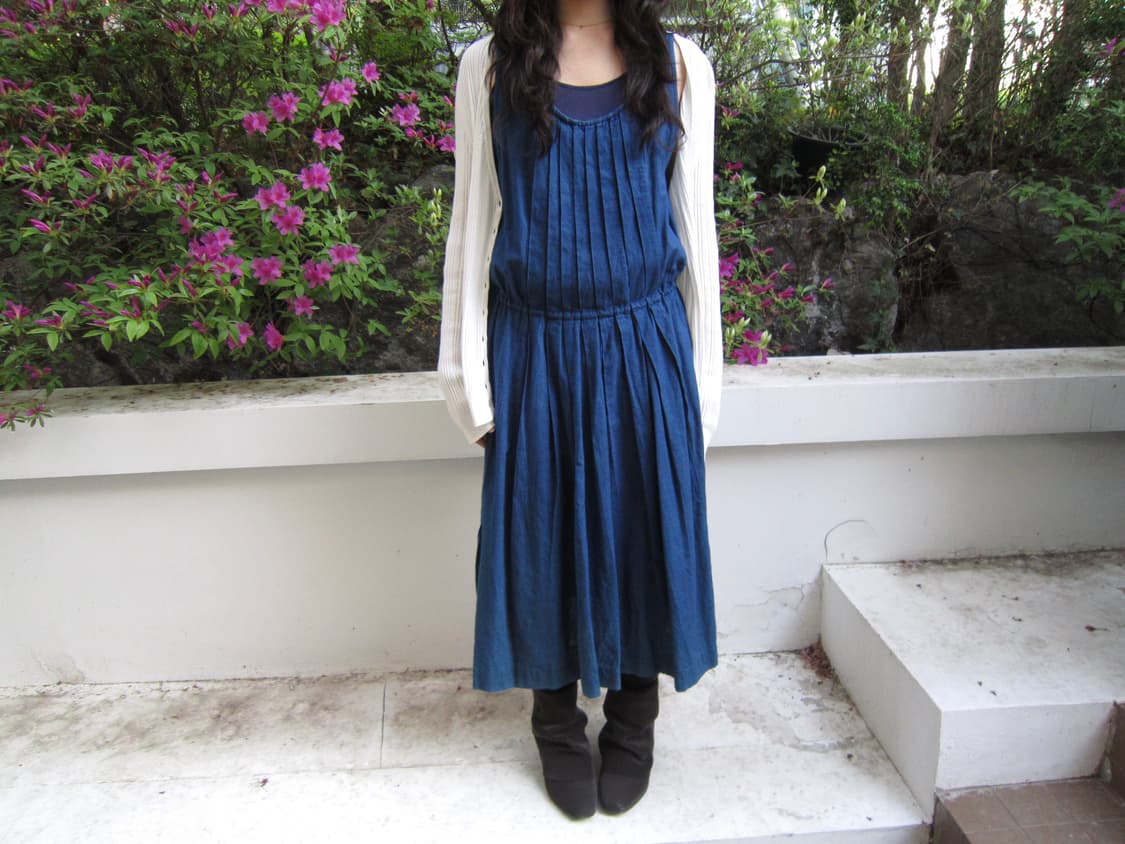 빈티지 라운드넥 슬리브리스 롱 원피스 핀턱 허리 스트링 디테일 블루 상품이미지2