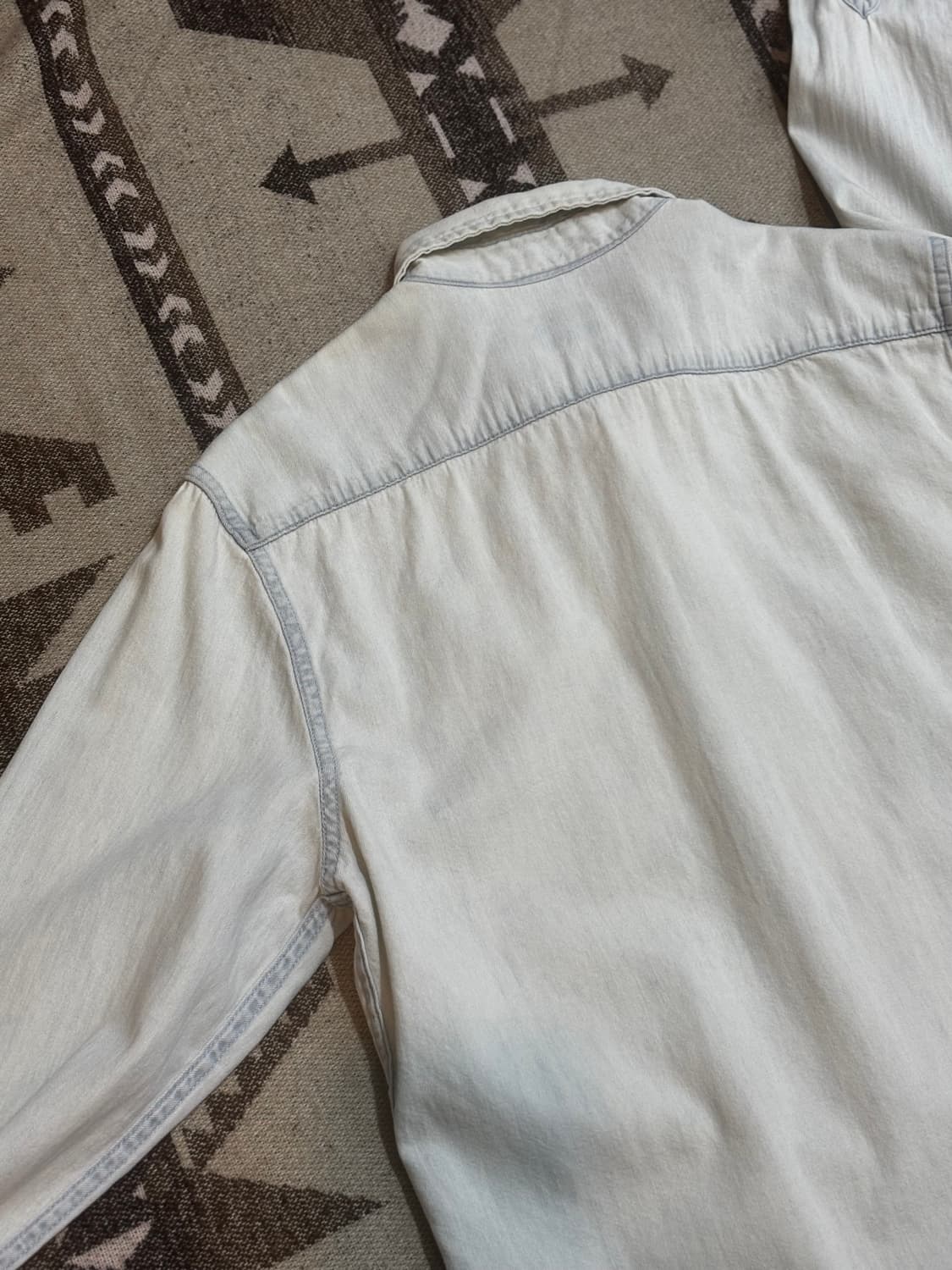 Levi’s 라이트 데님 셔츠 상품이미지5