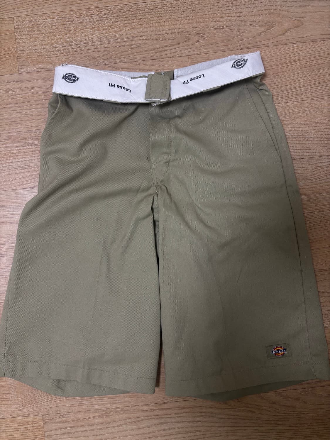 디키즈 루즈핏 워크쇼츠 카키 버뮤다팬츠 상품이미지1