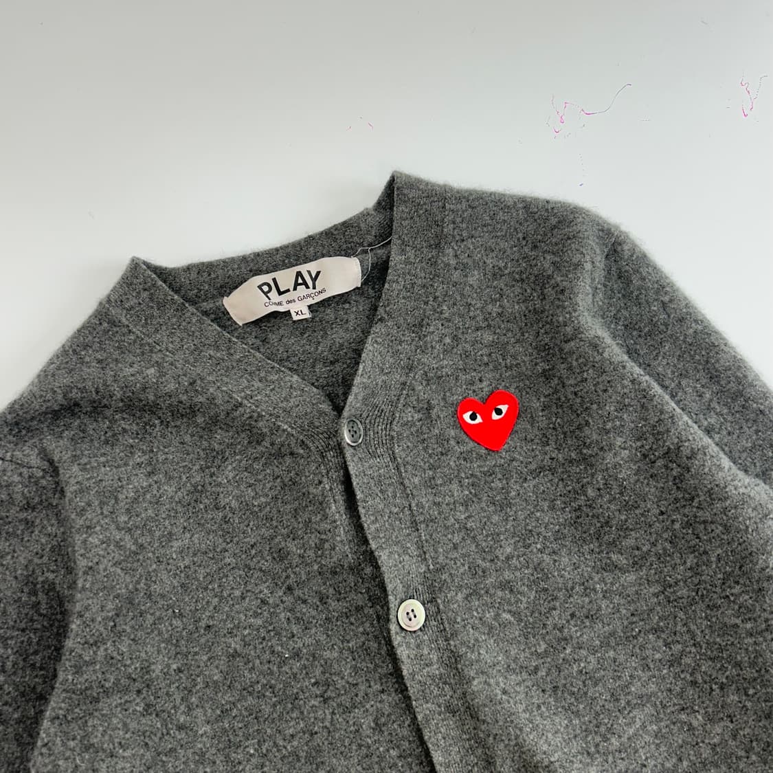 Comme des garcons 꼼데가르송 레드와펜 그레이 가디건 상품이미지4
