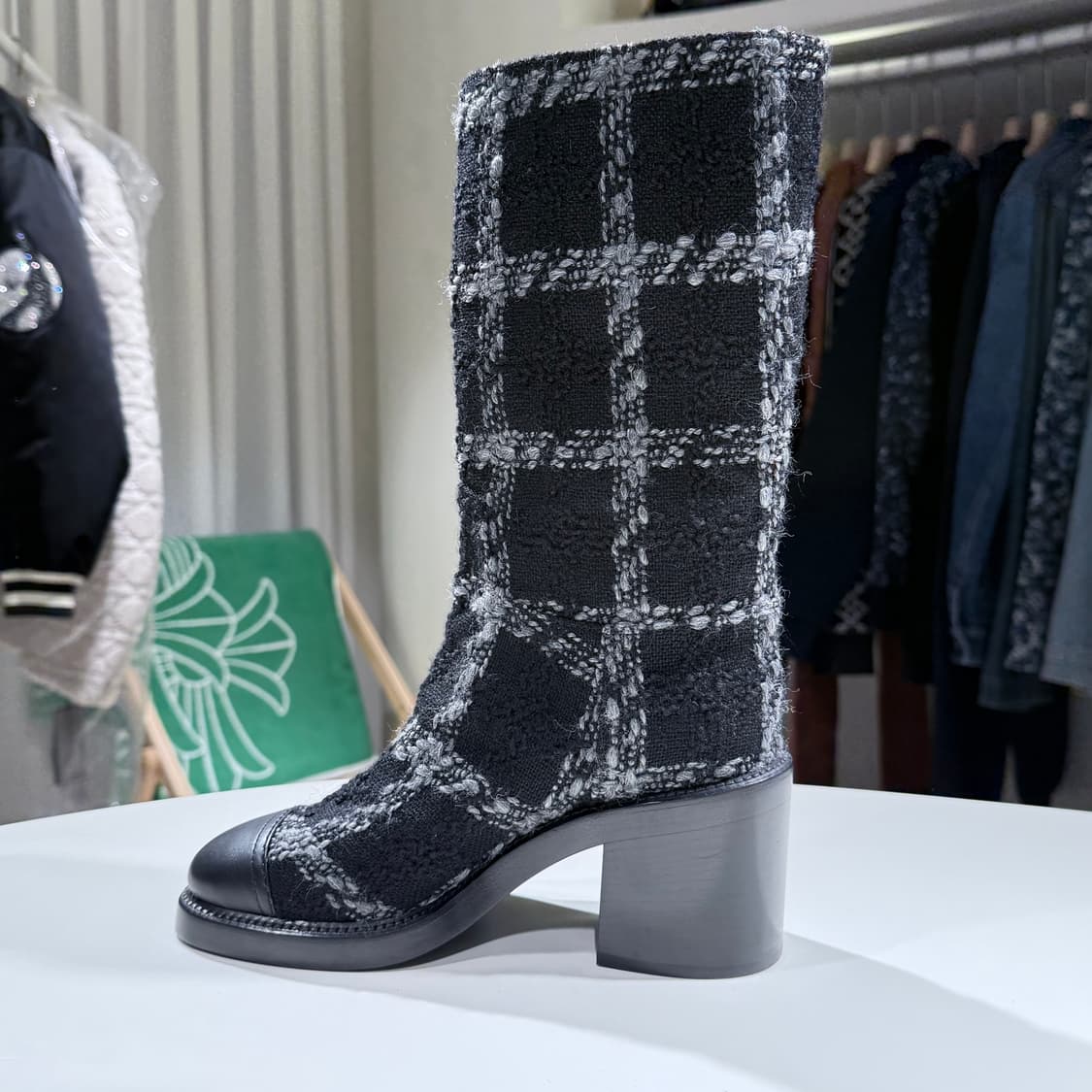 37 / 샤넬 울 트위드 페이던트 카프스킨 하이 부츠 상품이미지5