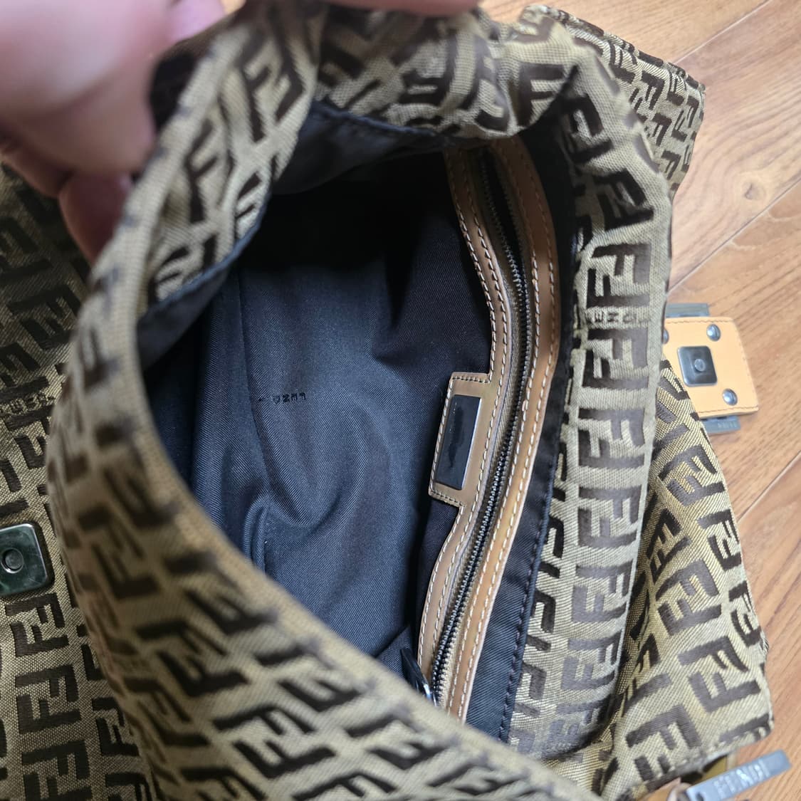 펜디 맘마백 정품 상품이미지10