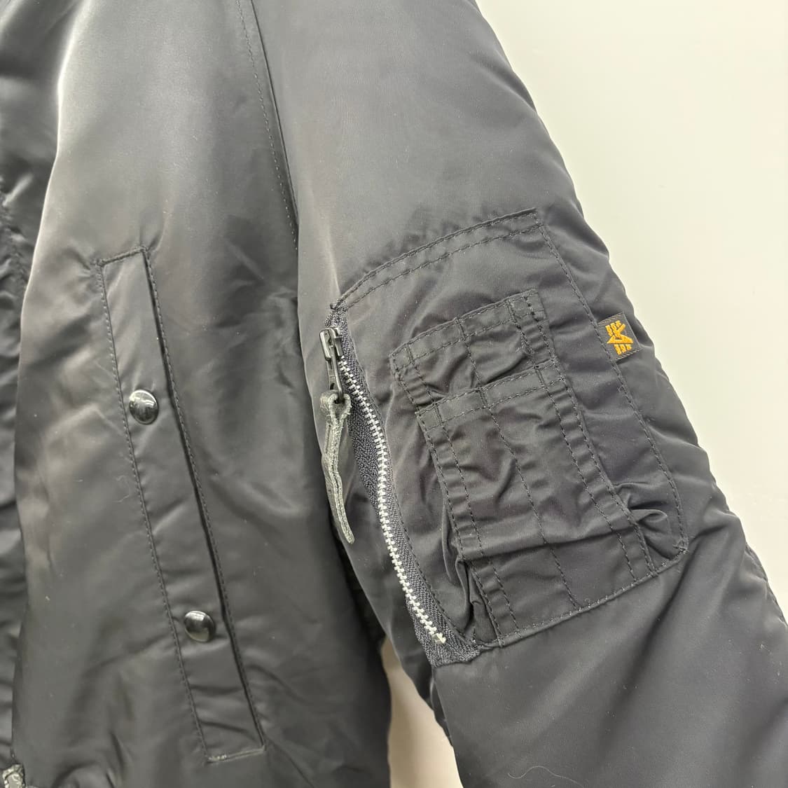 알파인더스트리 n3b 블랙 후드 패딩 점퍼 남/M 상품이미지4