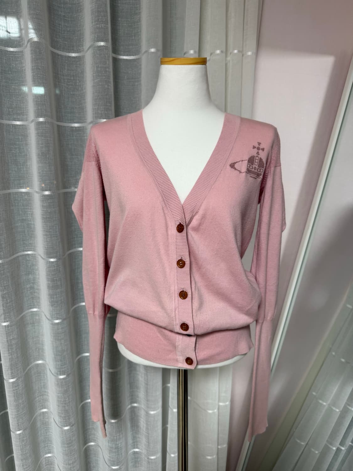 비비안웨스트우드 딸기우유 핑크 가디건 상품이미지1