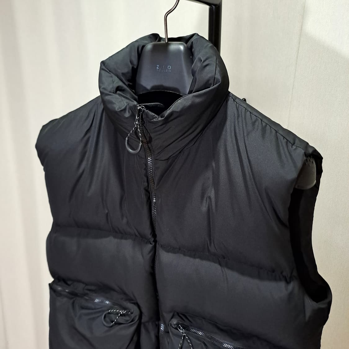 (택포) 마뗑킴 포켓 블랙 패딩조끼 S B537 상품이미지4