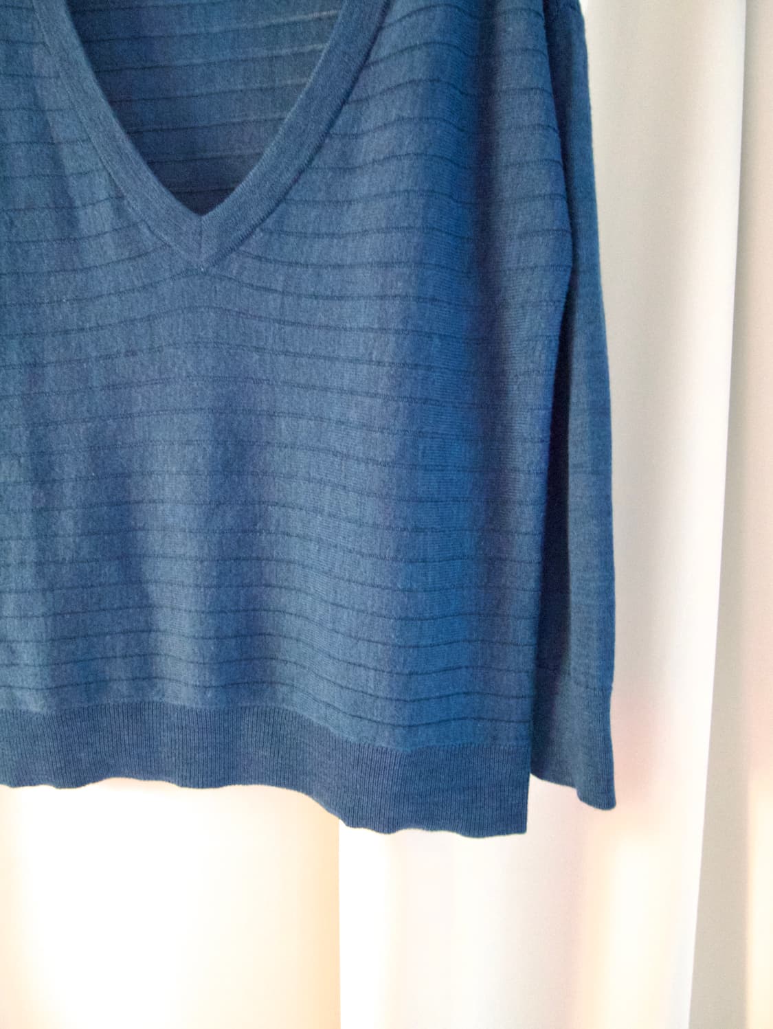 [GAP] light wool v neck knit 상품이미지4