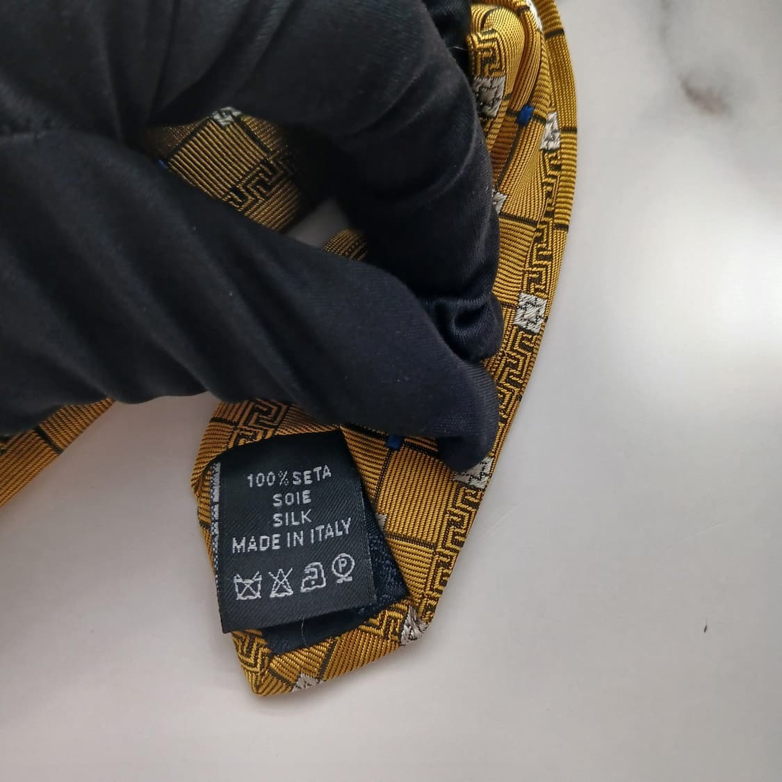 베르사체 실크 지오메트릭 패턴 넥타이 8.9cm A등급 A18621
 상품이미지8