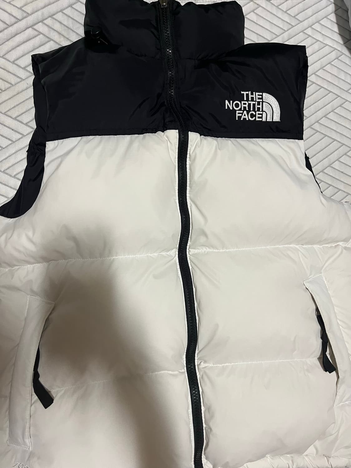 노스페이스 눕시 화이트 블랙 조끼 베스트 상품이미지2