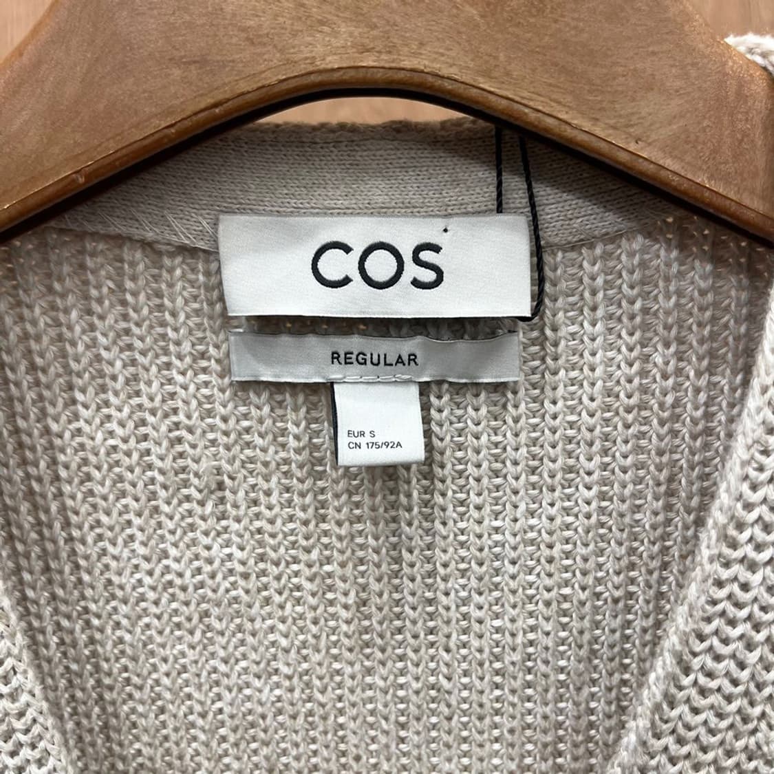 코스 니트 슬리브리스 롱 가디건 지퍼 클로징 더블 포켓 디테일 그레이 상품이미지6