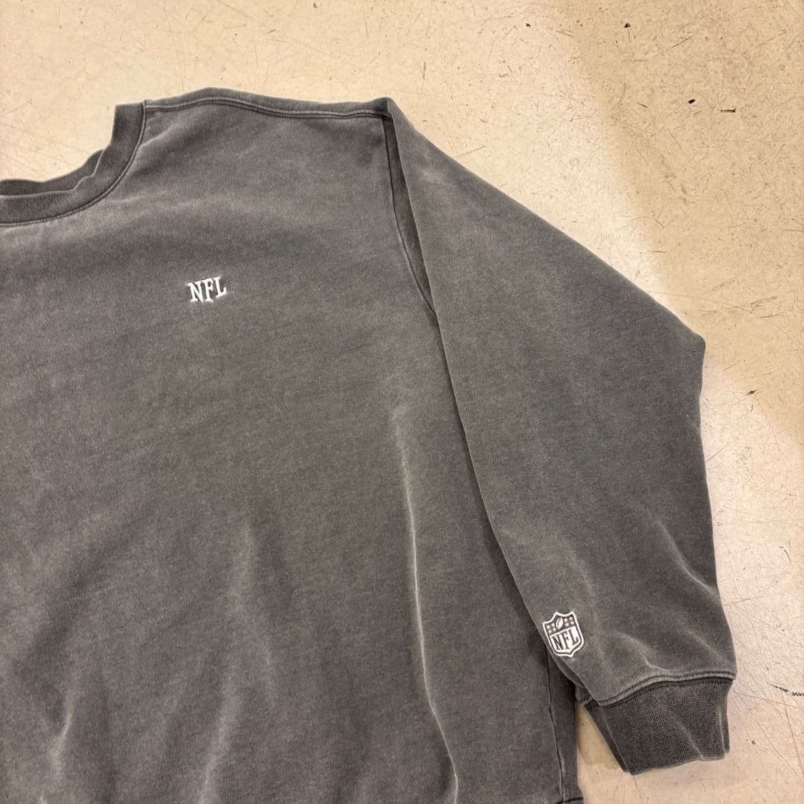 NFL 피그먼트 빅로고 맨투맨 상품이미지3