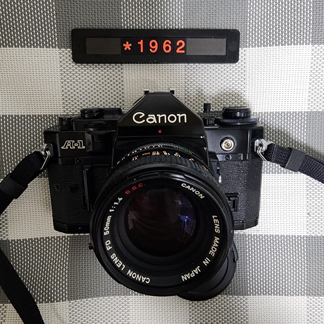 캐논 A-1 필름카메라 블랙바디 1.4렌즈 상품이미지1
