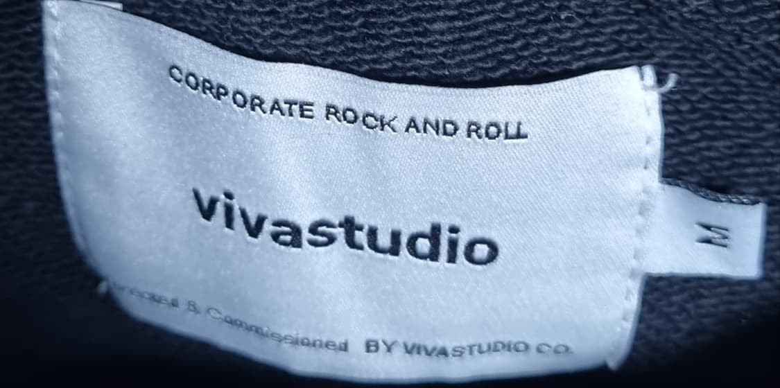 오버핏 M ) 비바스튜디오 블랙 맨투맨 상품이미지3