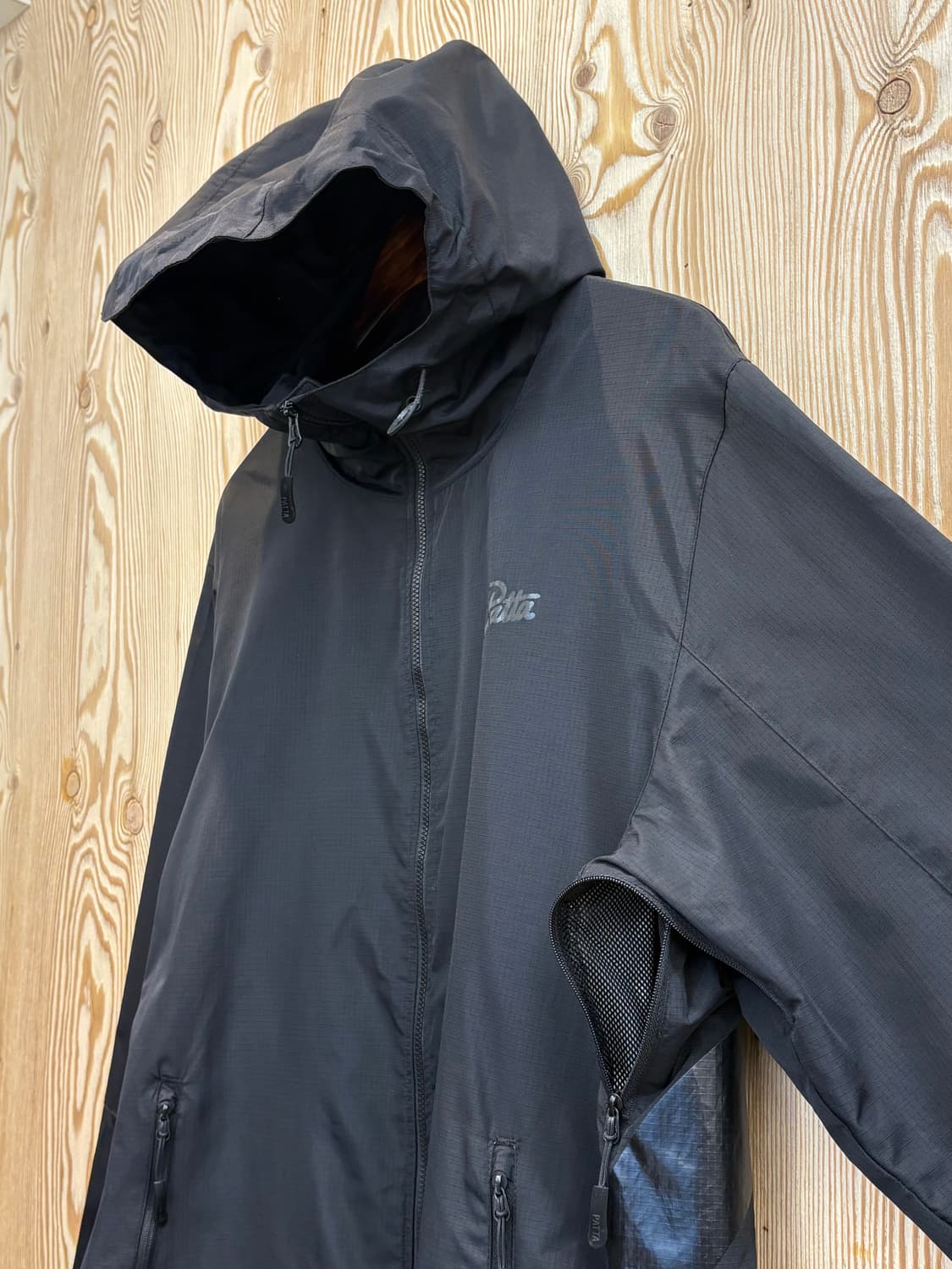 파타 등판 로고 윈드브레이커 상품이미지5