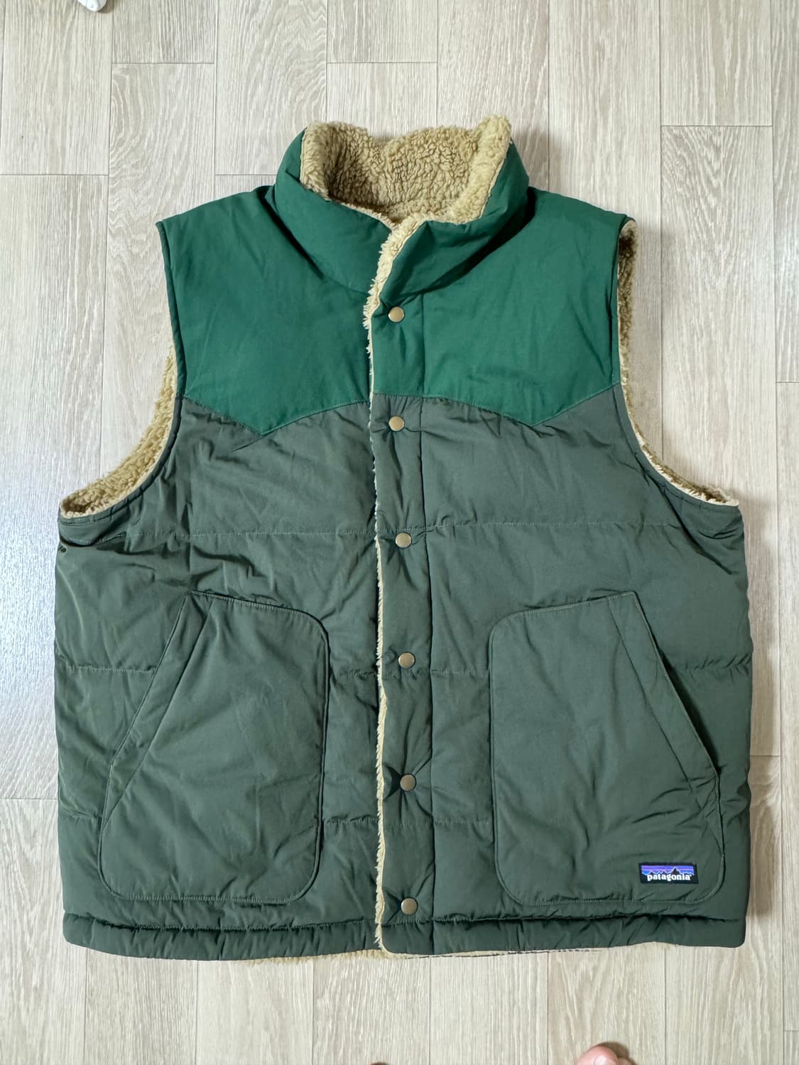 XL 파타고니아 리버시블 비비 다운 베스트 그린 상품이미지1