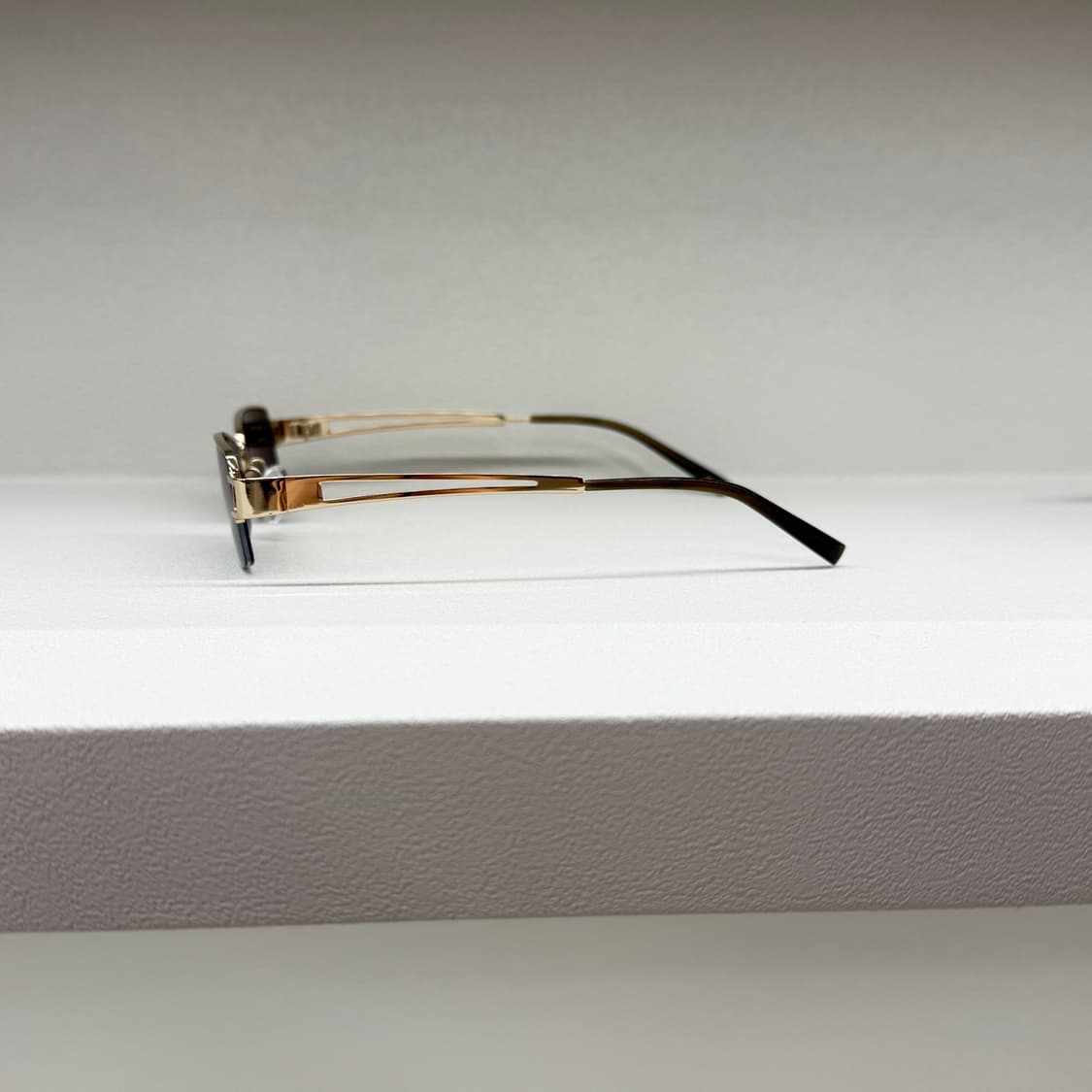 남자 빈티지 사각 반무테 금테 선글라스 상품이미지4