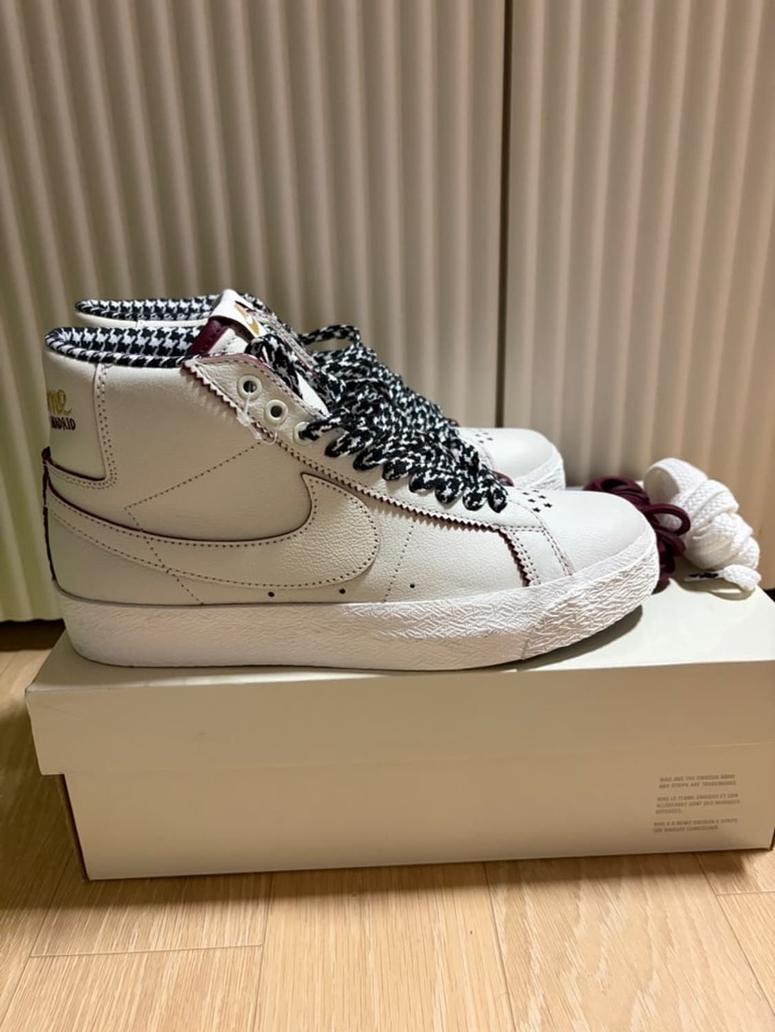 나이키x웰컴 스케이트보딩 SB 줌 블레이저 미드 상품이미지5