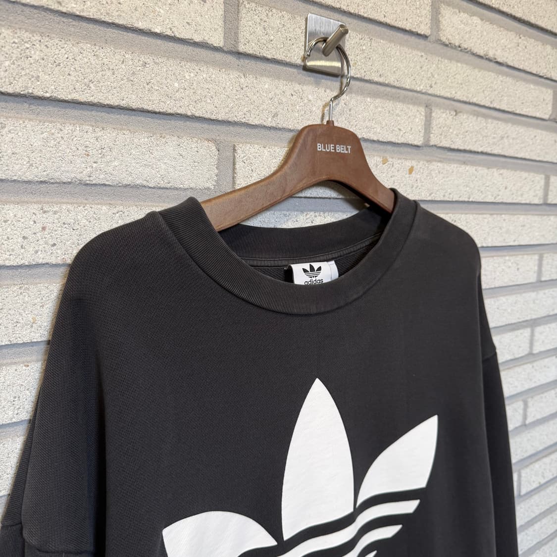 아디다스 파이어버드 프론트 빅로고 맨투맨  상품이미지3