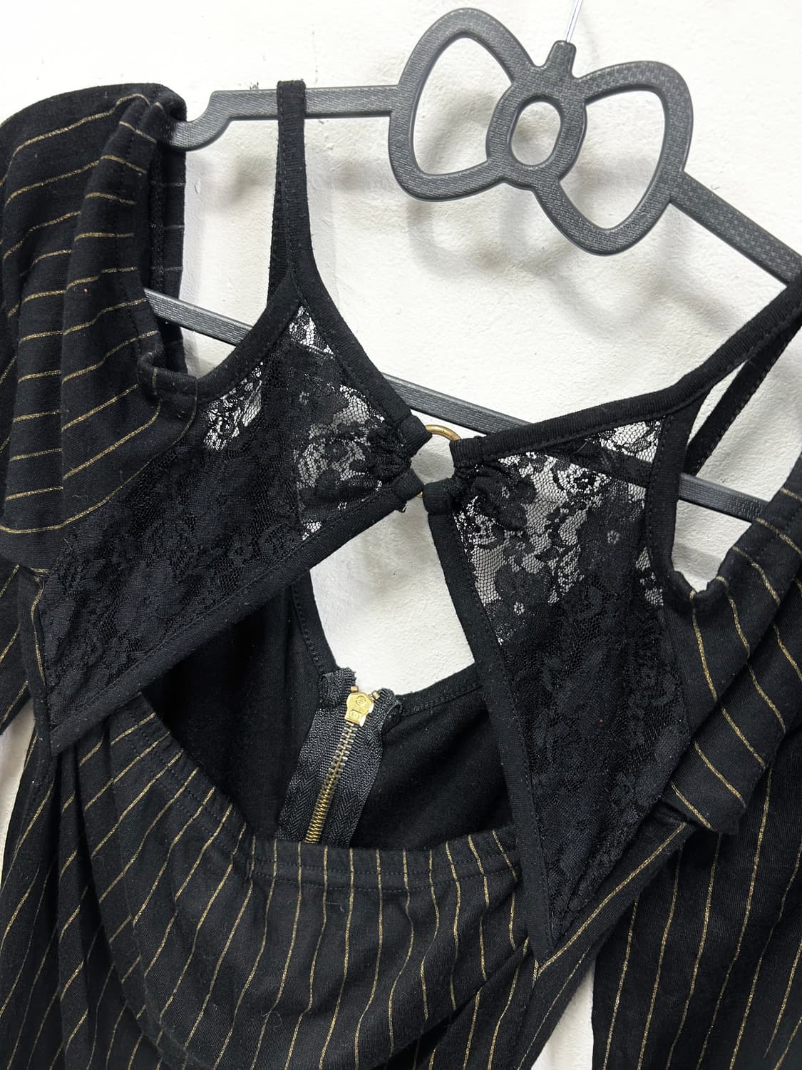 [LA*BUS] 오네갸루 골드 스트라이프 오프숄더 롱슬리브 상품이미지9