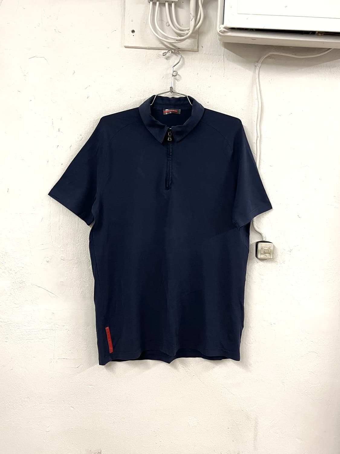 프라다 스포츠 백포켓 카라 반팔 티셔츠 상품이미지1