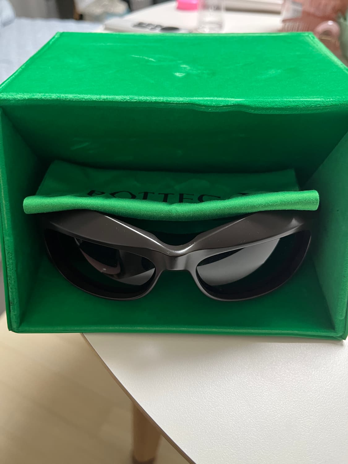 보테가베네타 랩어라운드 선글라스 상품이미지1