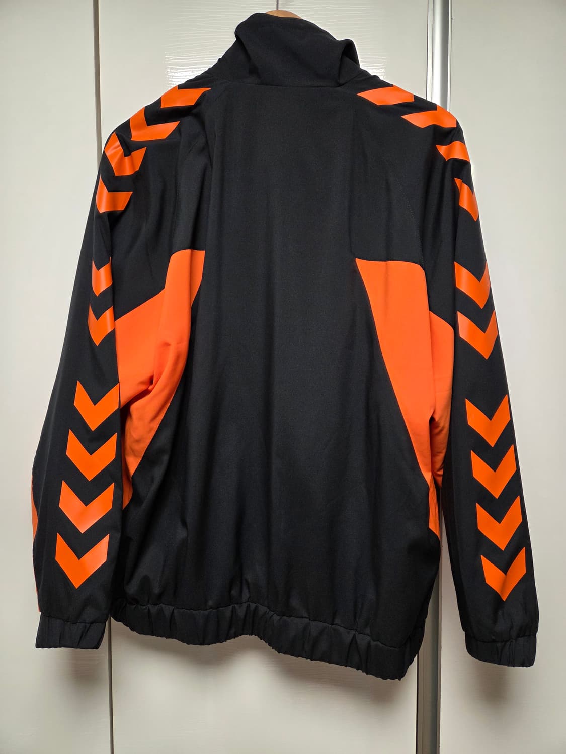 험멜(HUMMEL) X 424 트랙 자켓 / 블랙 오렌지 / M 상품이미지2