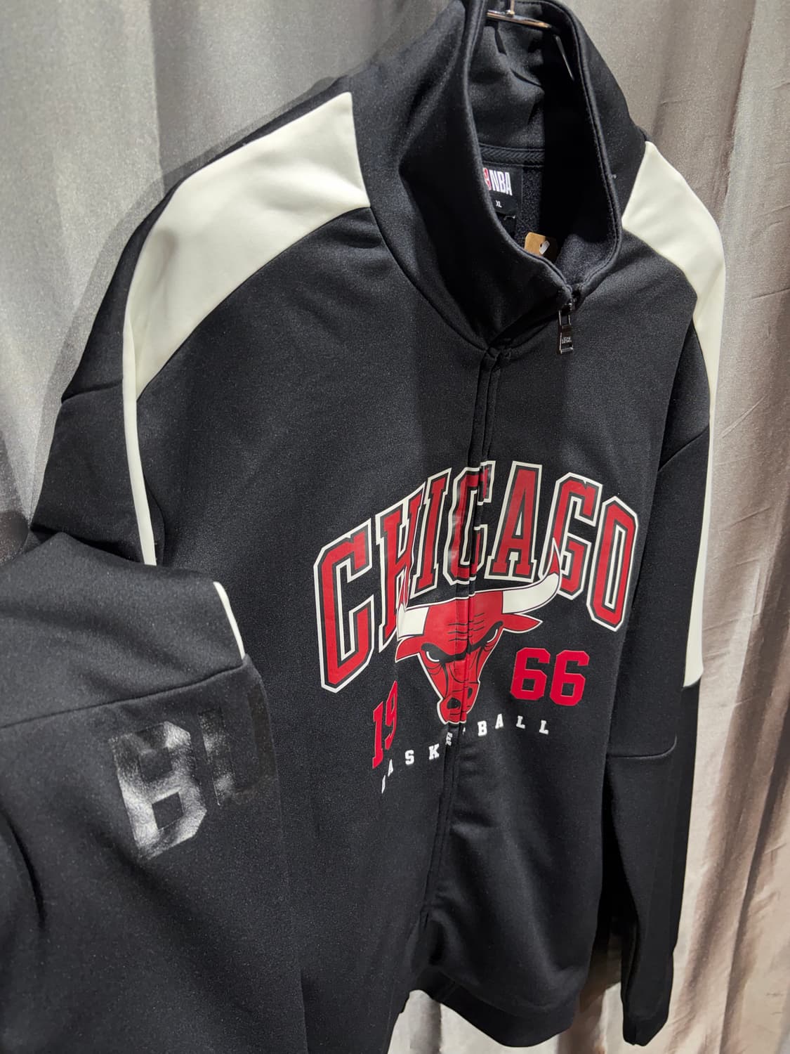 XL NBA 시카고불스 1966 빅로고 트랙탑 상품이미지5