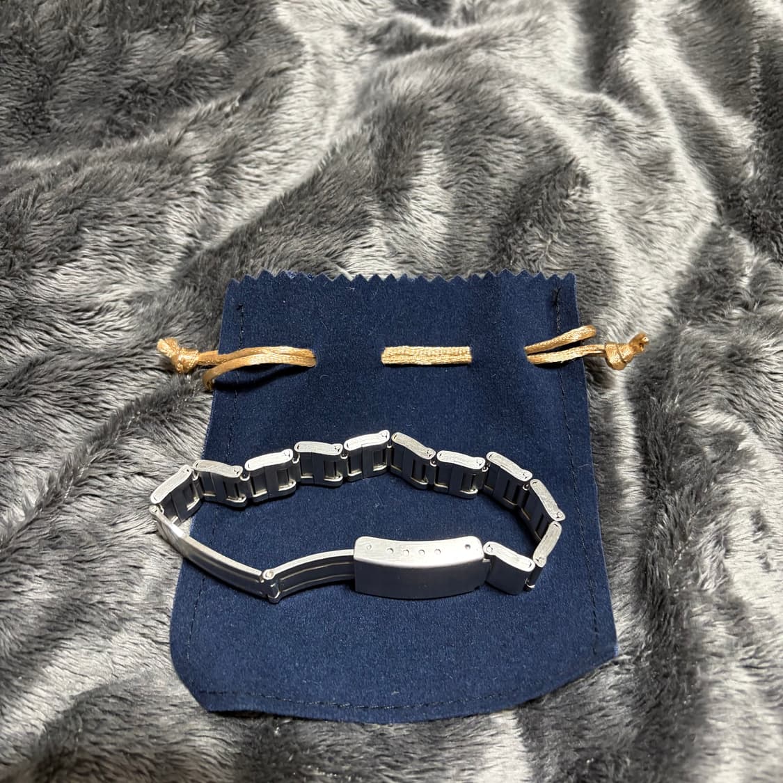 마르지엘라 H&M 페이스리스 오픈 시계 팔찌 상품이미지2