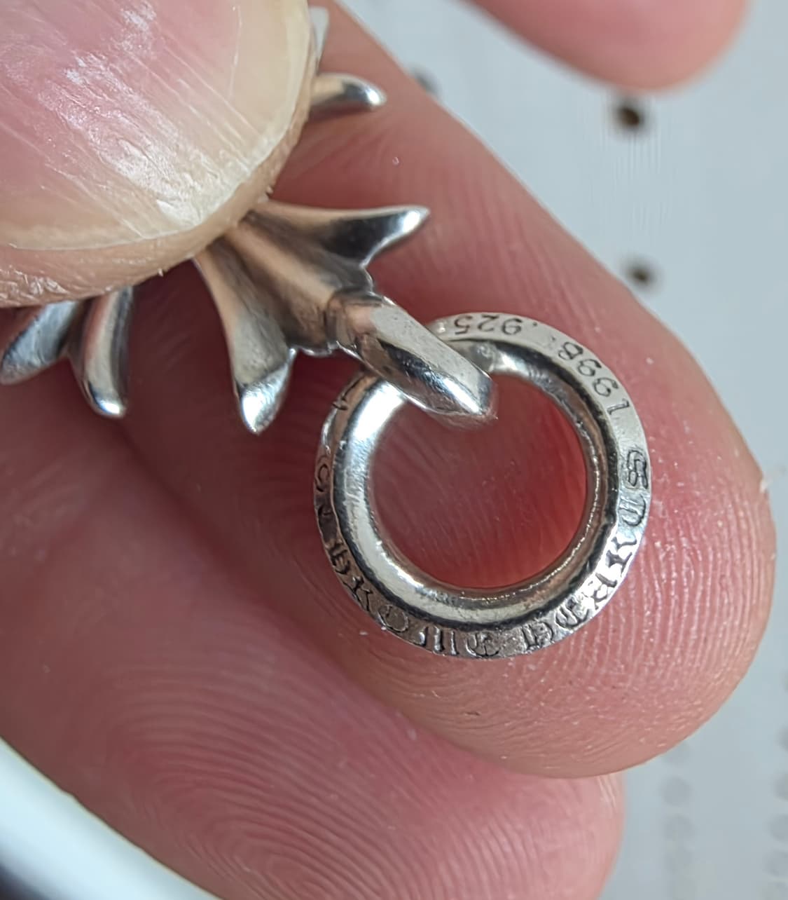 크롬하츠 타이니크로스 펜던트 상품이미지6