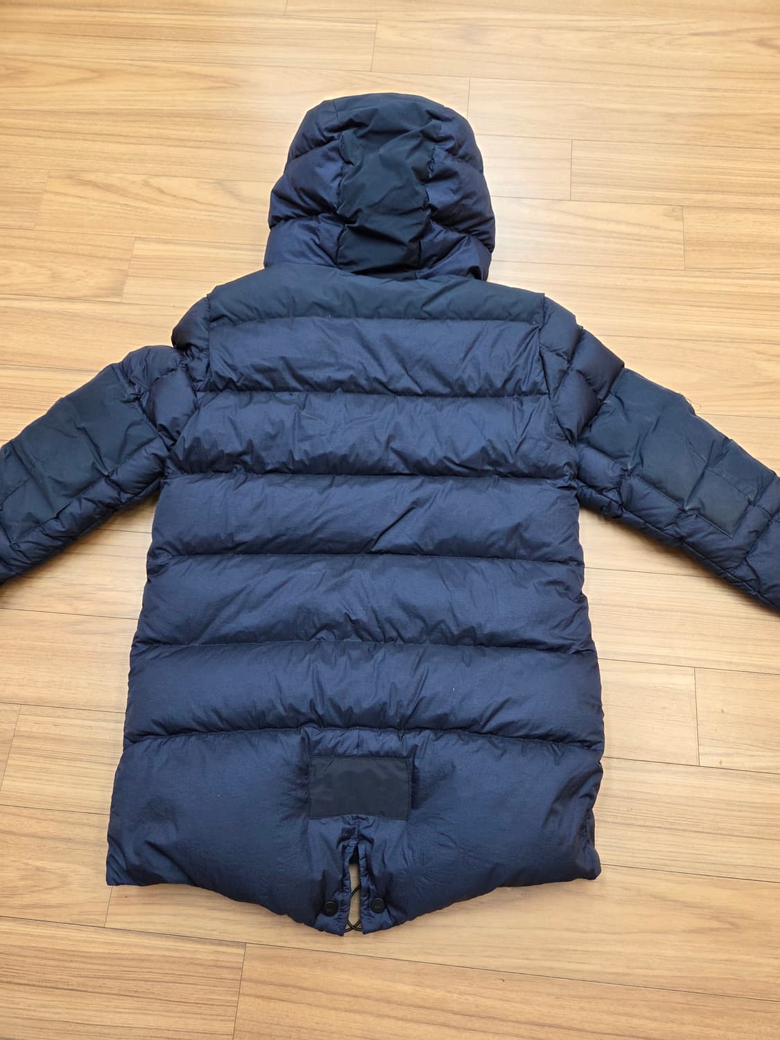 ADD 주니어 롱패딩 네이비 색상입니다. 사이즈는 130(8Y)입니다.  상품이미지2
