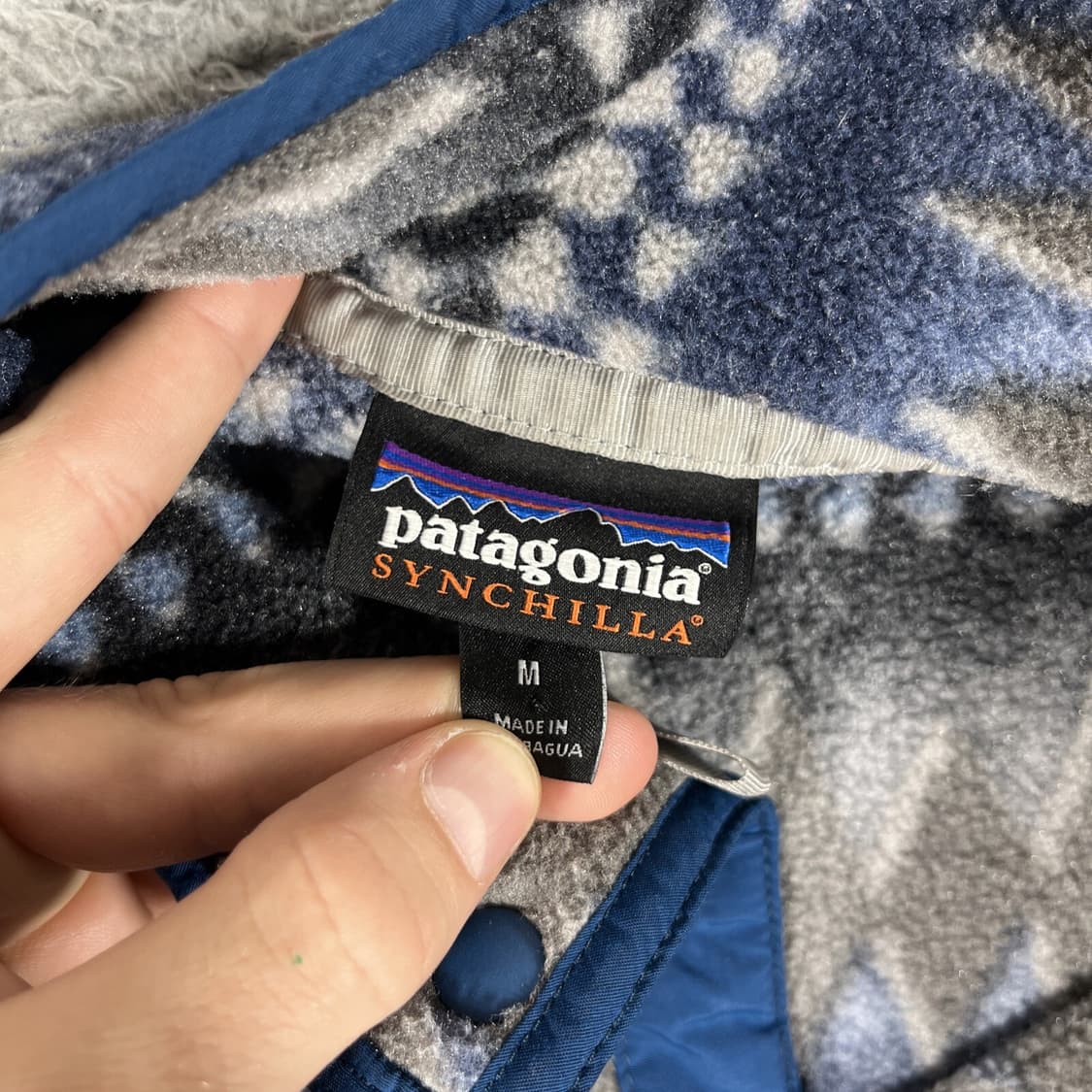 17FW 파타고니아 신칠라 스냅-T 그레이 아즈텍 패턴 상품이미지3