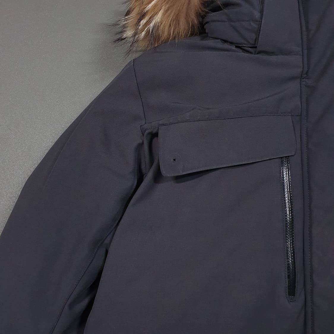 여성 95 (M) 디스커버리 밀포드 라쿤퍼 구스다운 포켓 패딩 점퍼 상품이미지5