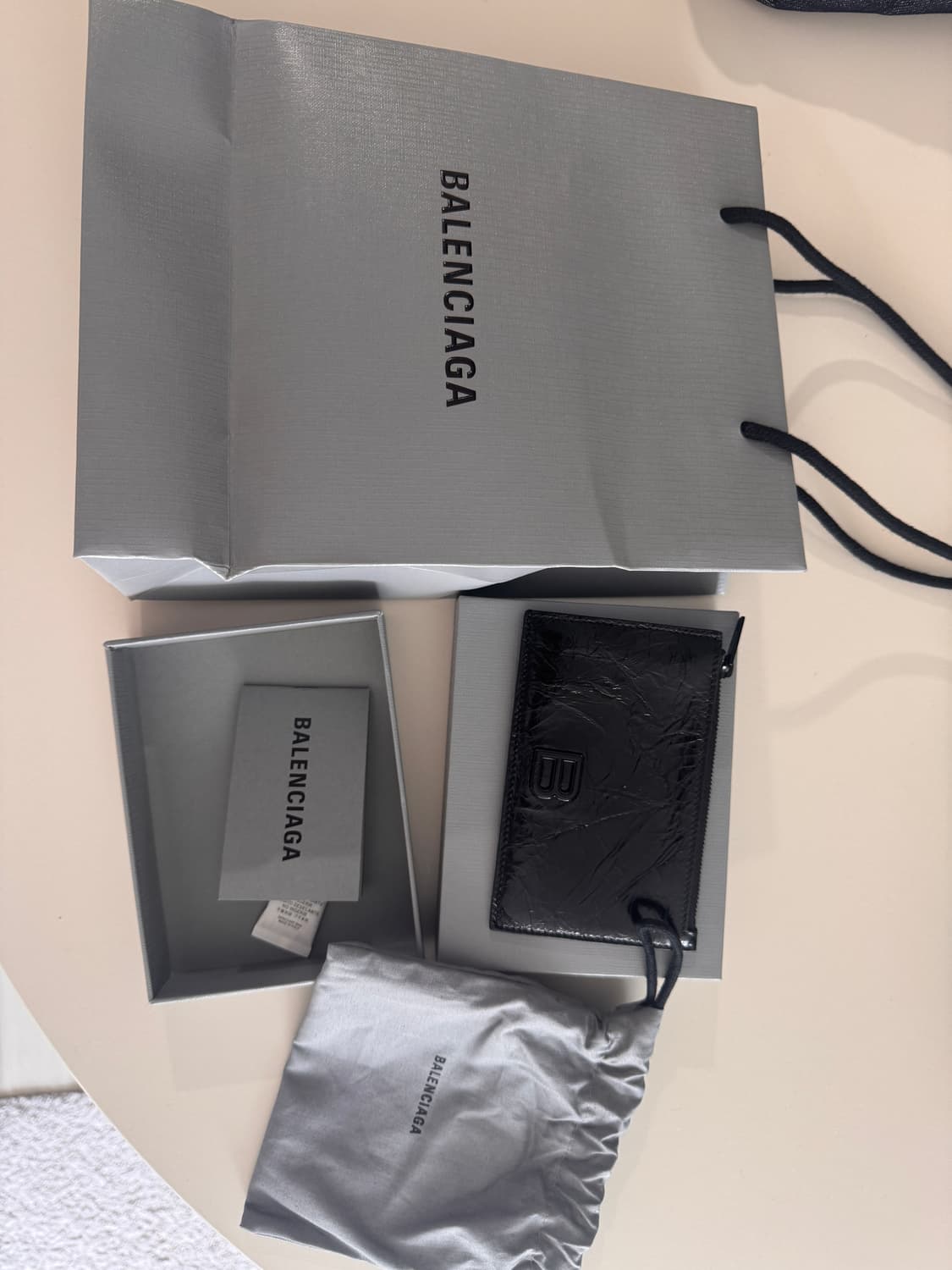 발렌시아가 크러쉬 롱 코인 카드홀더 상품이미지1