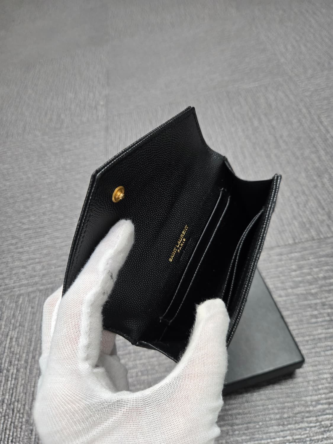 [특가][정품] 입생로랑 엔벨로프 반지갑 상품이미지5