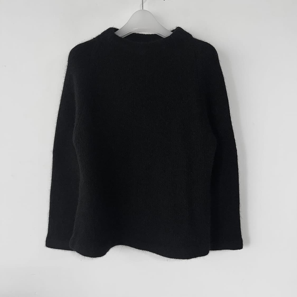 알마니 블랙 니트 풀오버 상품이미지1