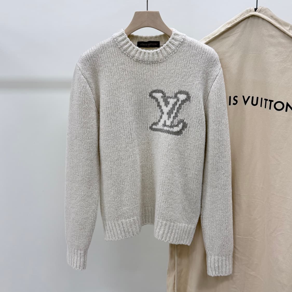 [S+급/S] 25FW 루이비통 LV 인타르시아 크루넥 니트 아이보리 상품이미지1