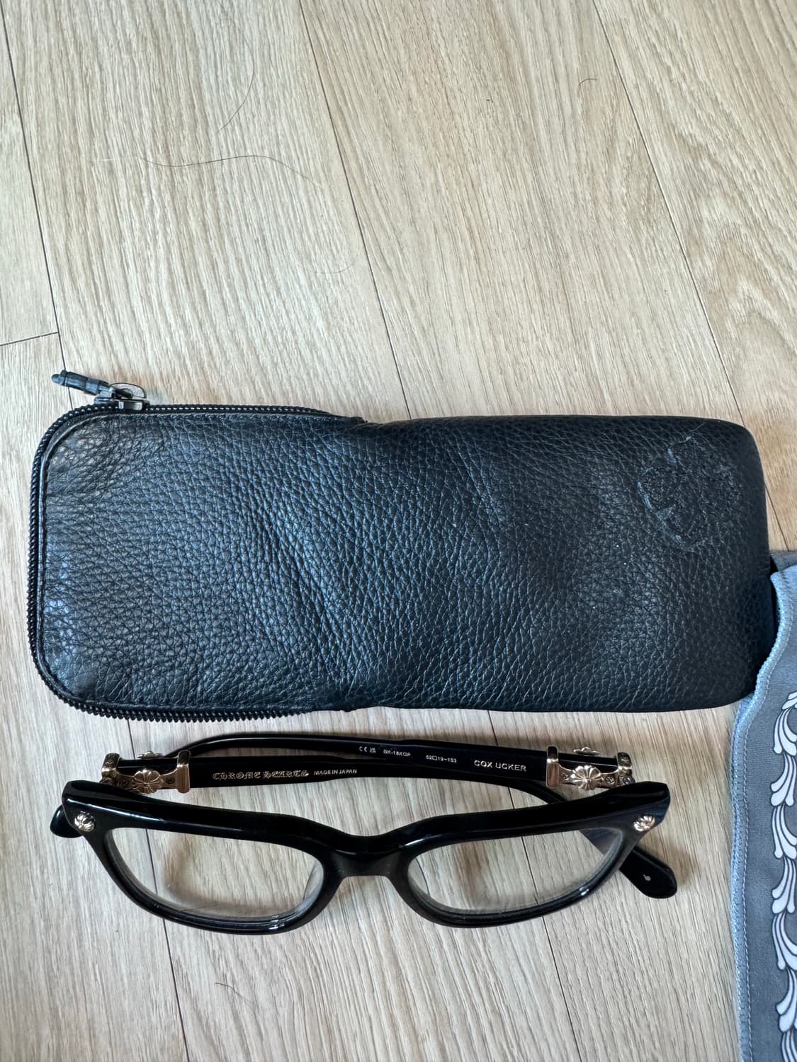 크롬하츠 안경 콕스 어커 블랙 18k 골드 플레이트 상품이미지3