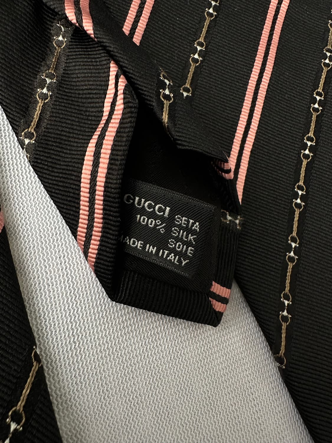 구찌 실크 넥타이 블랙/핑크 상품이미지5
