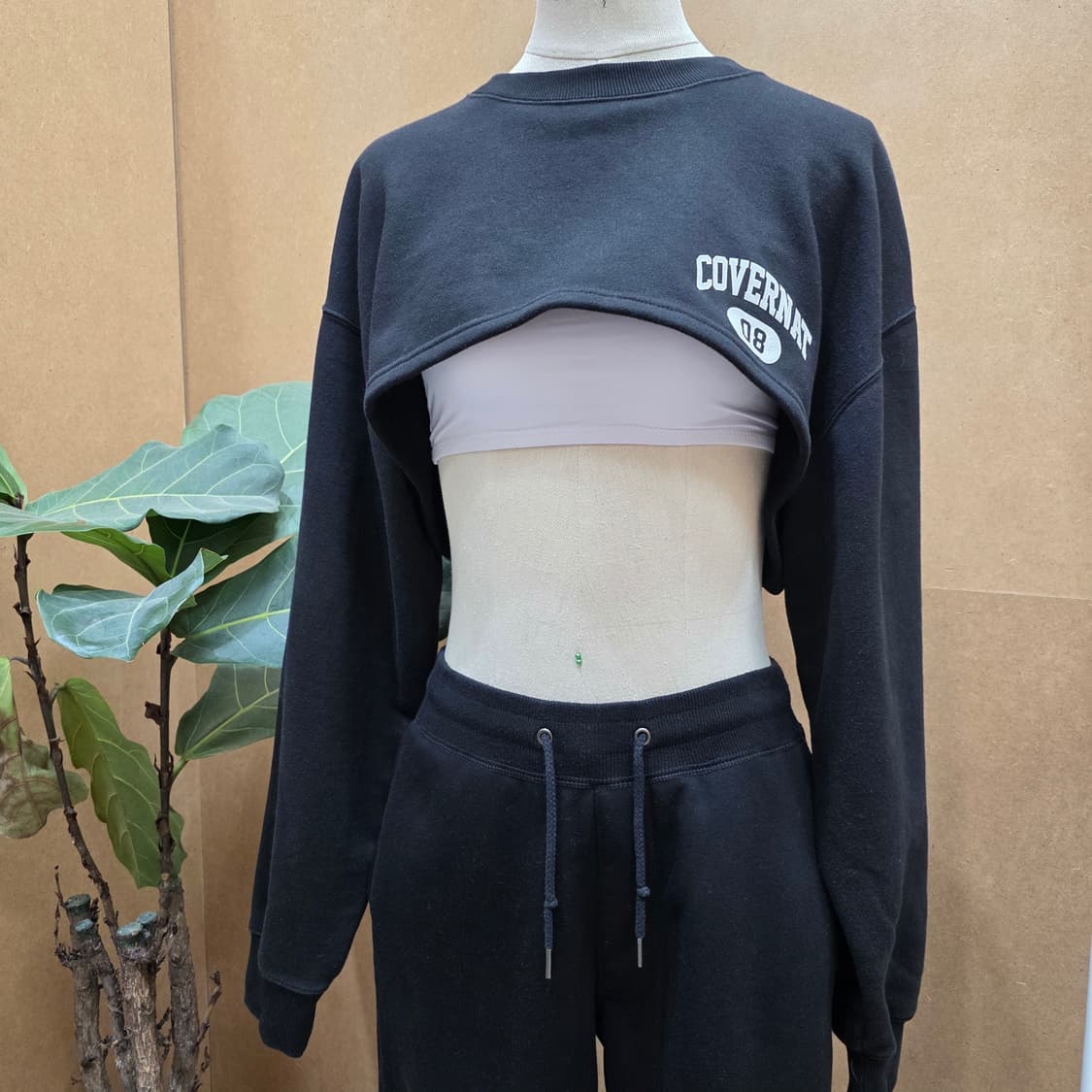 커버낫 언더붑 크롭탑 맨투맨 상품이미지1