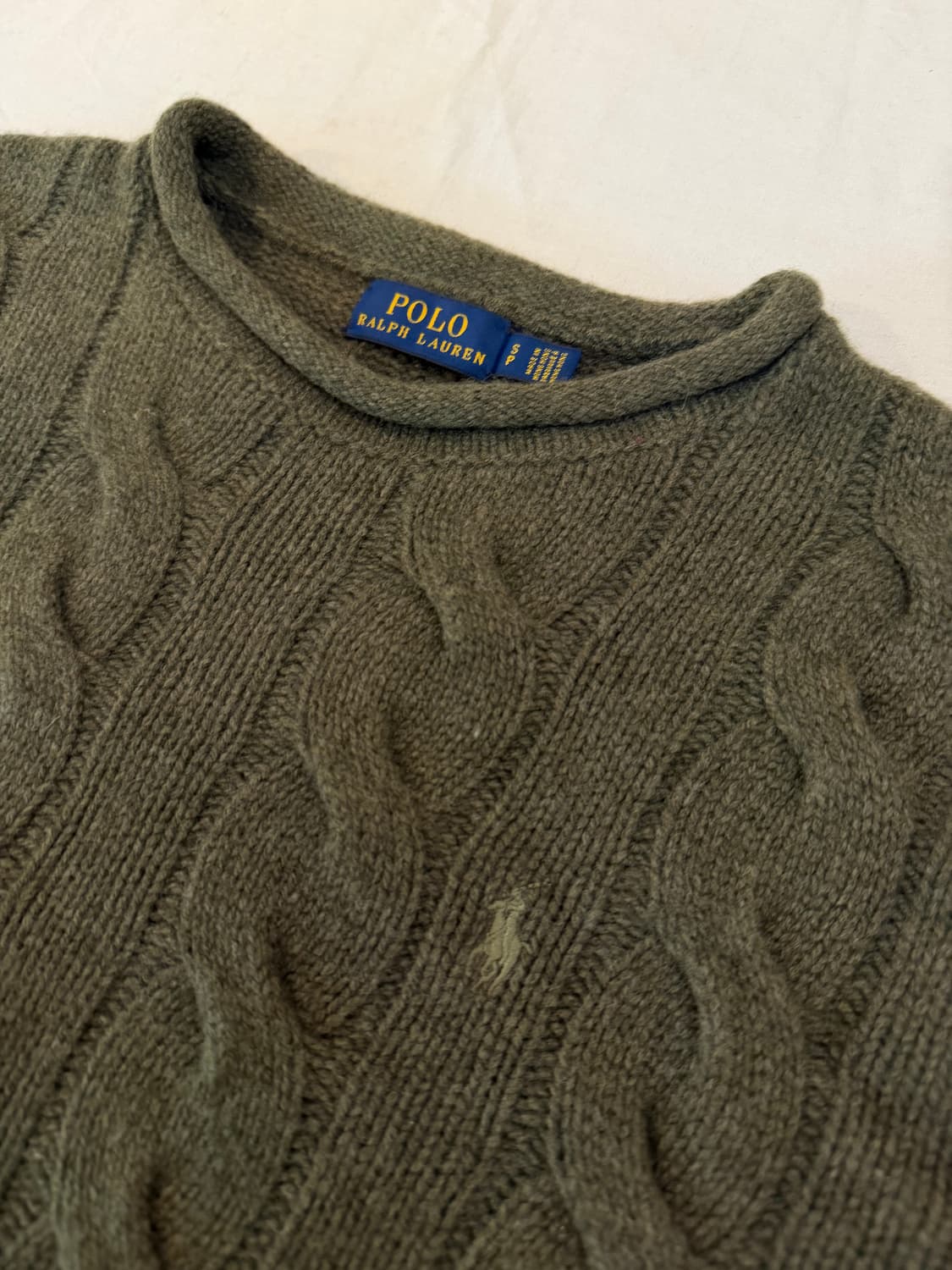 폴로 랄프로렌 말차맛 꽈배기 케이블 울 니트 올리브 카키 상품이미지2