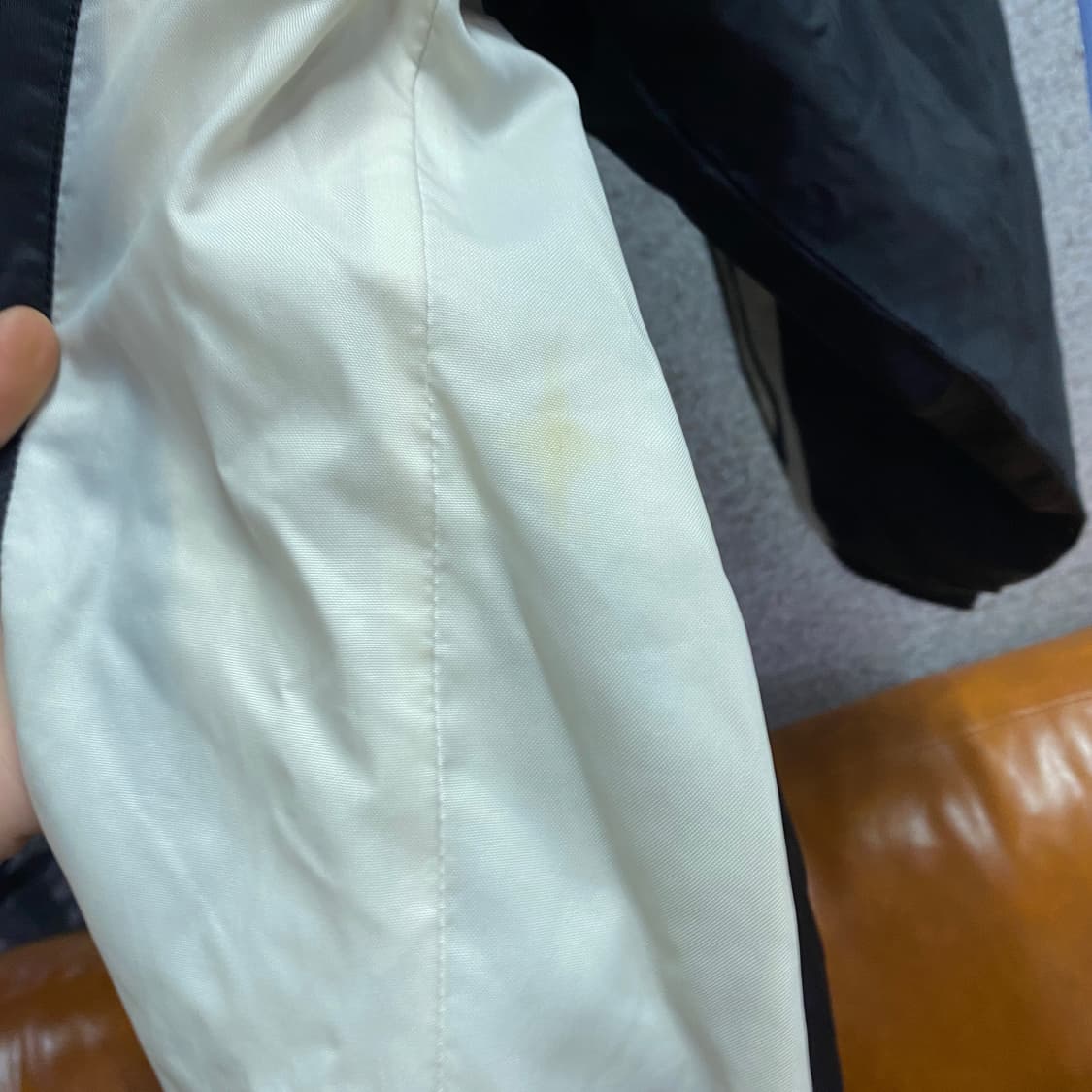 아디다스 블랙&화이트 삼선 올드스쿨 바람막이 자켓 B4386 상품이미지9