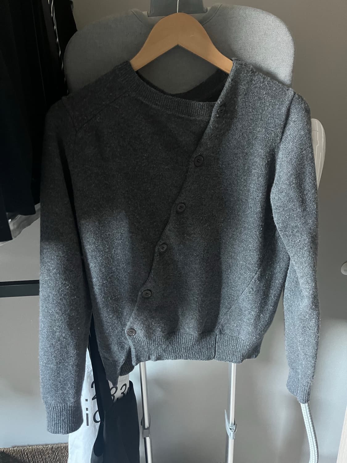 24ss ee가디건 그레이 M 상품이미지2