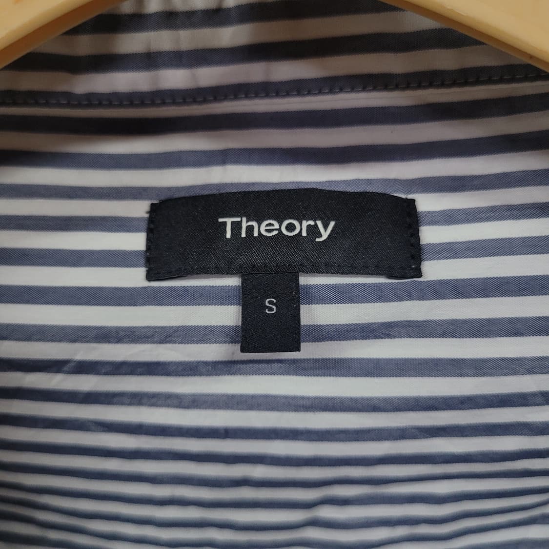 Theory 띠어리 오버핏 스트라이프 셔츠 상품이미지4