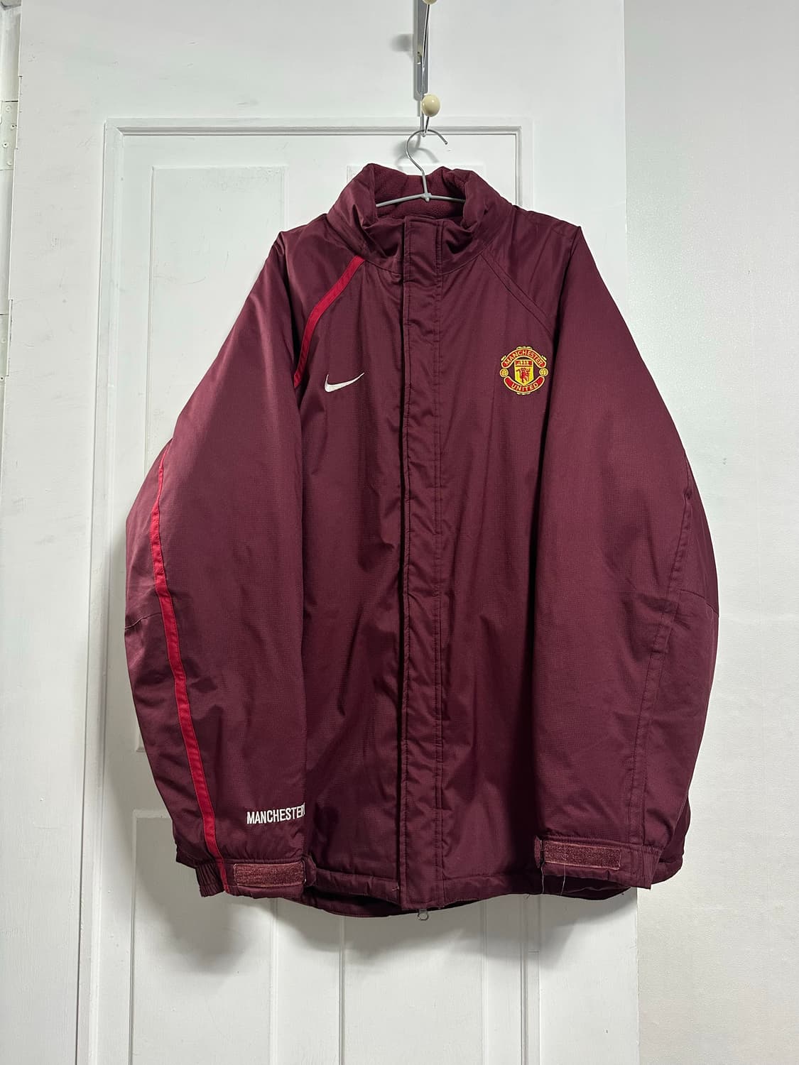 나이키 맨유 패디드 자켓 상품이미지1