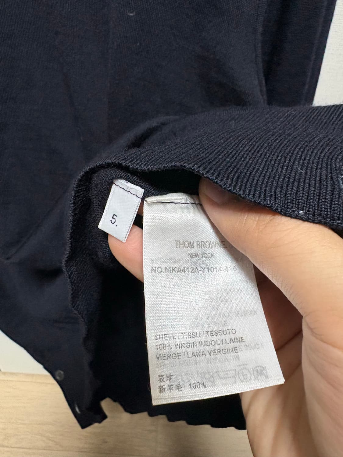 (새상품급, 5) 톰브라운 암밴드 니트 상품이미지4