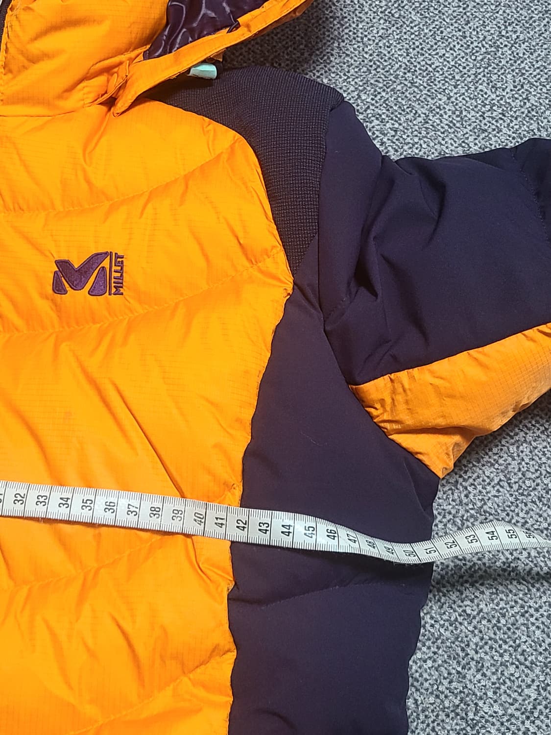 밀레 덕다운 여성 패딩  100L  로 90-95  적당 상품이미지3