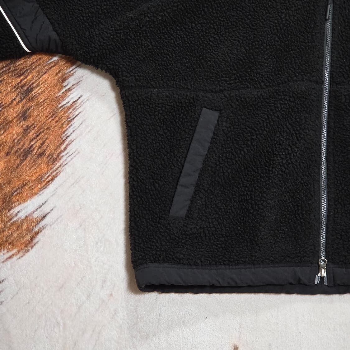 휠라 투웨이 오버핏 자수 후리스 점퍼 상품이미지6