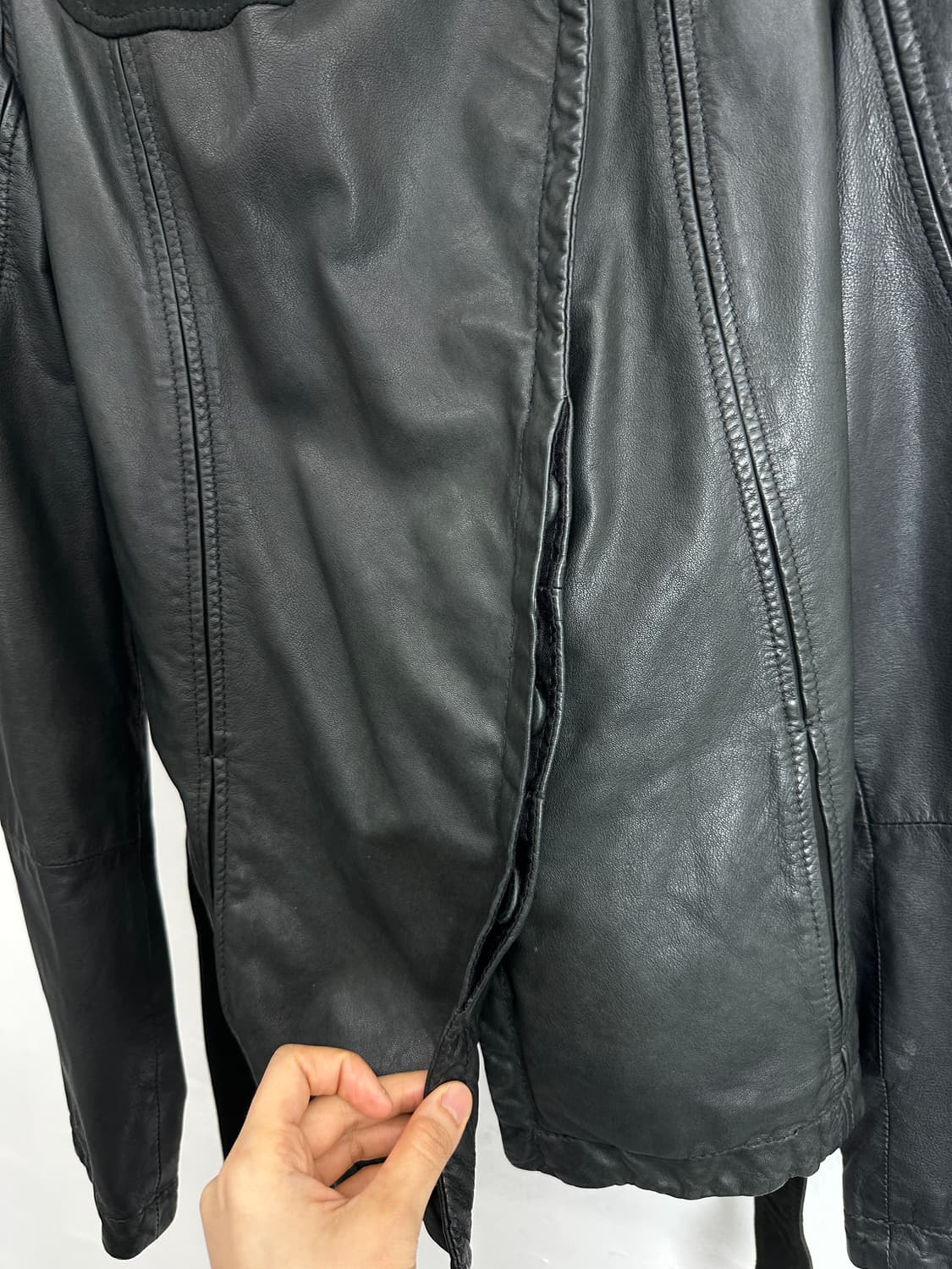 Emporio Armani Asymmetric Button-Up Lamb 상품이미지3