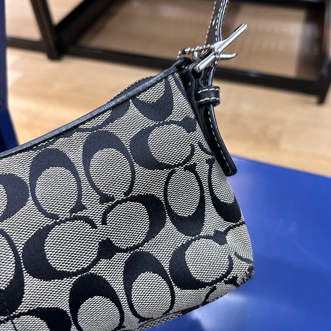 Coach C Logo Mini Bag 상품이미지7