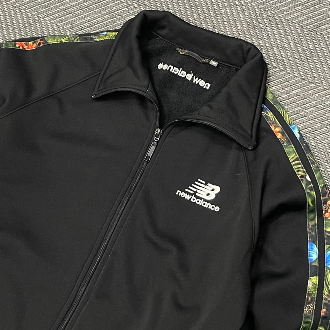 뉴발란스 트로피컬 트랙탑 v0008 상품이미지3